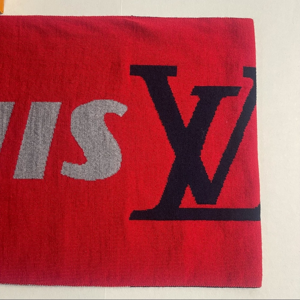 Louis Vuitton LV Scarf W/Receipt🧣🧾Red X Navy Blue X Grey (OPEN BOX NEVER WORN) - Picture 14 of 16